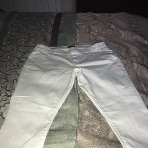 White jeans pull over